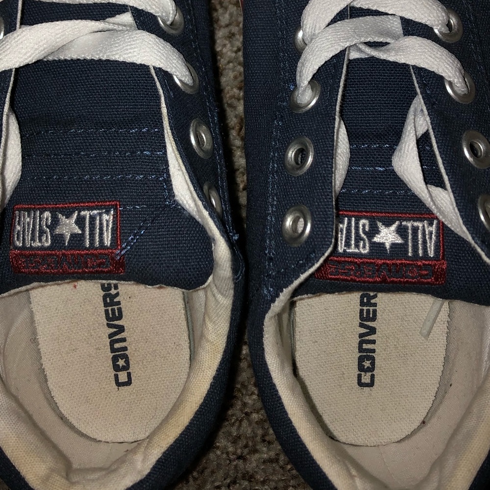 Converse - Picture 2 of 3